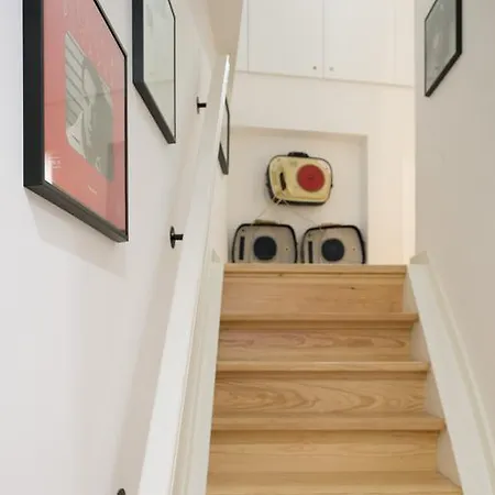 Apartment Traveling To - Mouraria