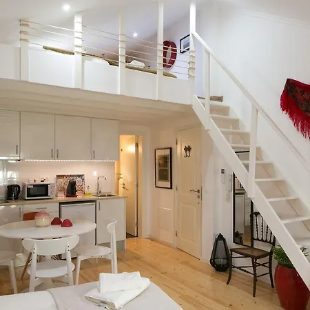 Traveling To - Mouraria Apartment Lisbon