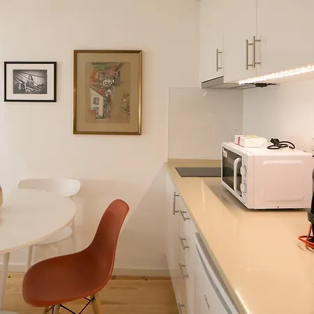 Traveling To - Mouraria Apartment Lisbon